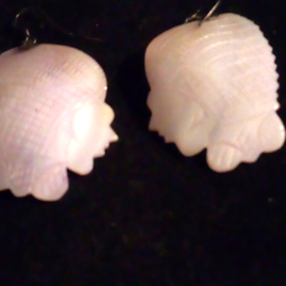 Cute shell earrings